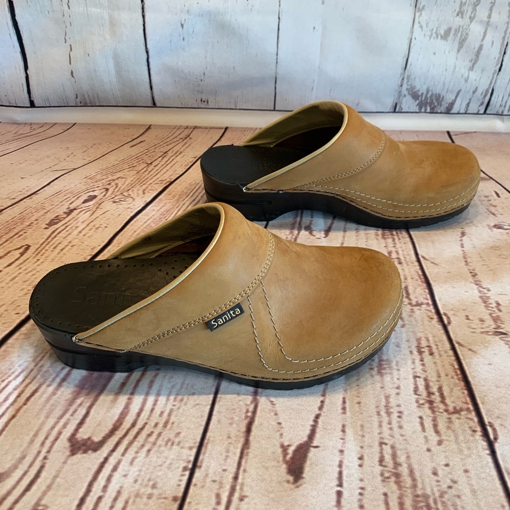 Sanita size 42 tan mules/clogs